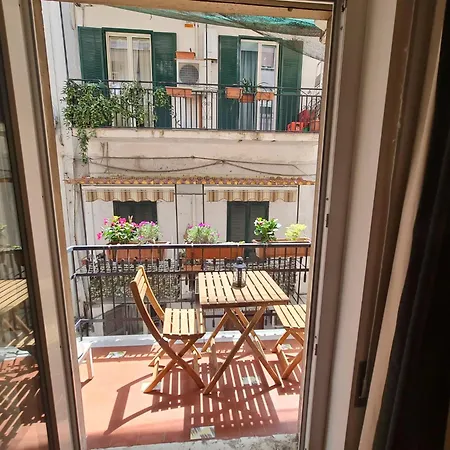 Geko Chiaia Appartamento